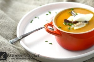 A homemade roasted vegetable soup packed up with delicious roasted vegetables! Gluten Free, Paleo and Low Carb! Delicious winter meal.