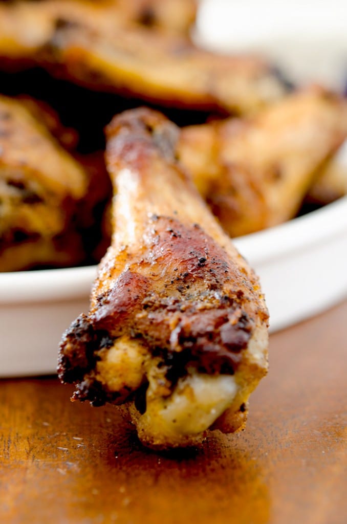 Crunchy and crispy baked chicken wings are the best for parties, appetizers or the next tailgate!