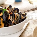A wonderful mussels recipe with garlic, tomato, fennel, butter and white wine. It is so delicious that you'll come back for more!