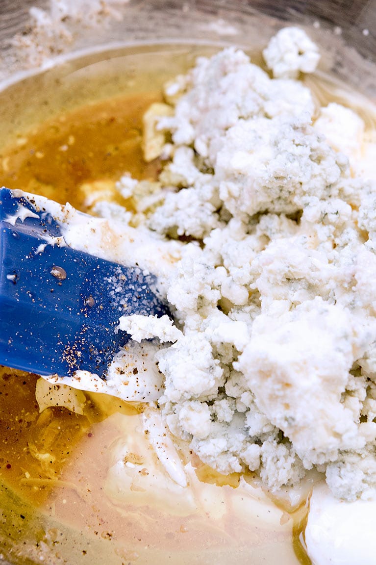Super Creamy HOMEMADE BLUE CHEESE DRESSING! Wow it&amp;#39;s good!