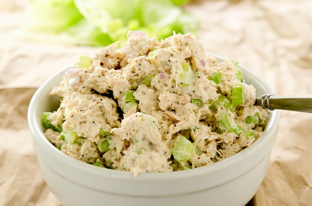 Yummy low carb tuna salad that is ready for the table in under 10 minutes.