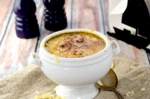 A delicious blonde French Onion Soup Recipe that warms the soul. Perfect for spring or fall, this recipe has it all!