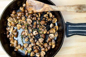 A delightful sauteed mushrooms recipe cooked with roasted garlic and fresh thyme. Perfectly simple. Perfectly delicious.