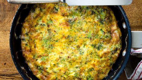 For the perfect breakfast or brunch, serve my easy-to-make broccoli cheddar frittata!