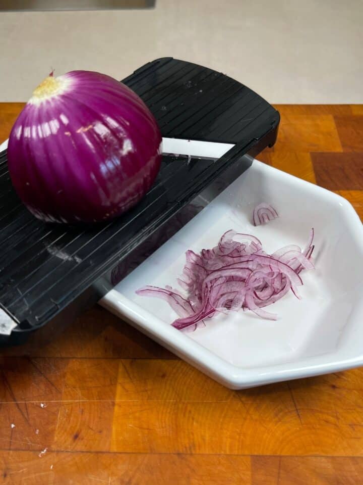 Easy to Make Pickled Red Onions low carb & keto. I'd Rather Be A Chef
