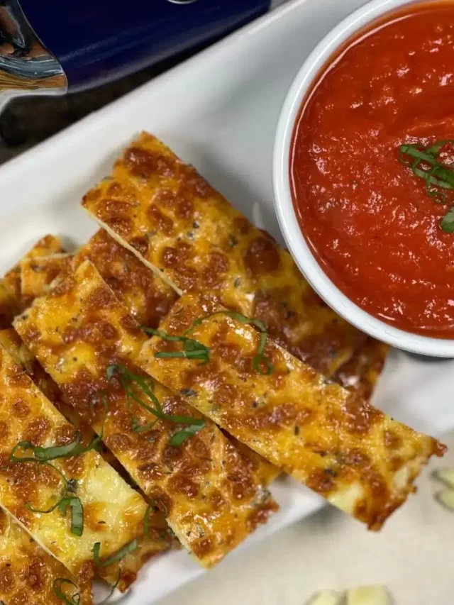 Keto Cheesy Breadsticks: The Ultimate Low-Carb Recipe