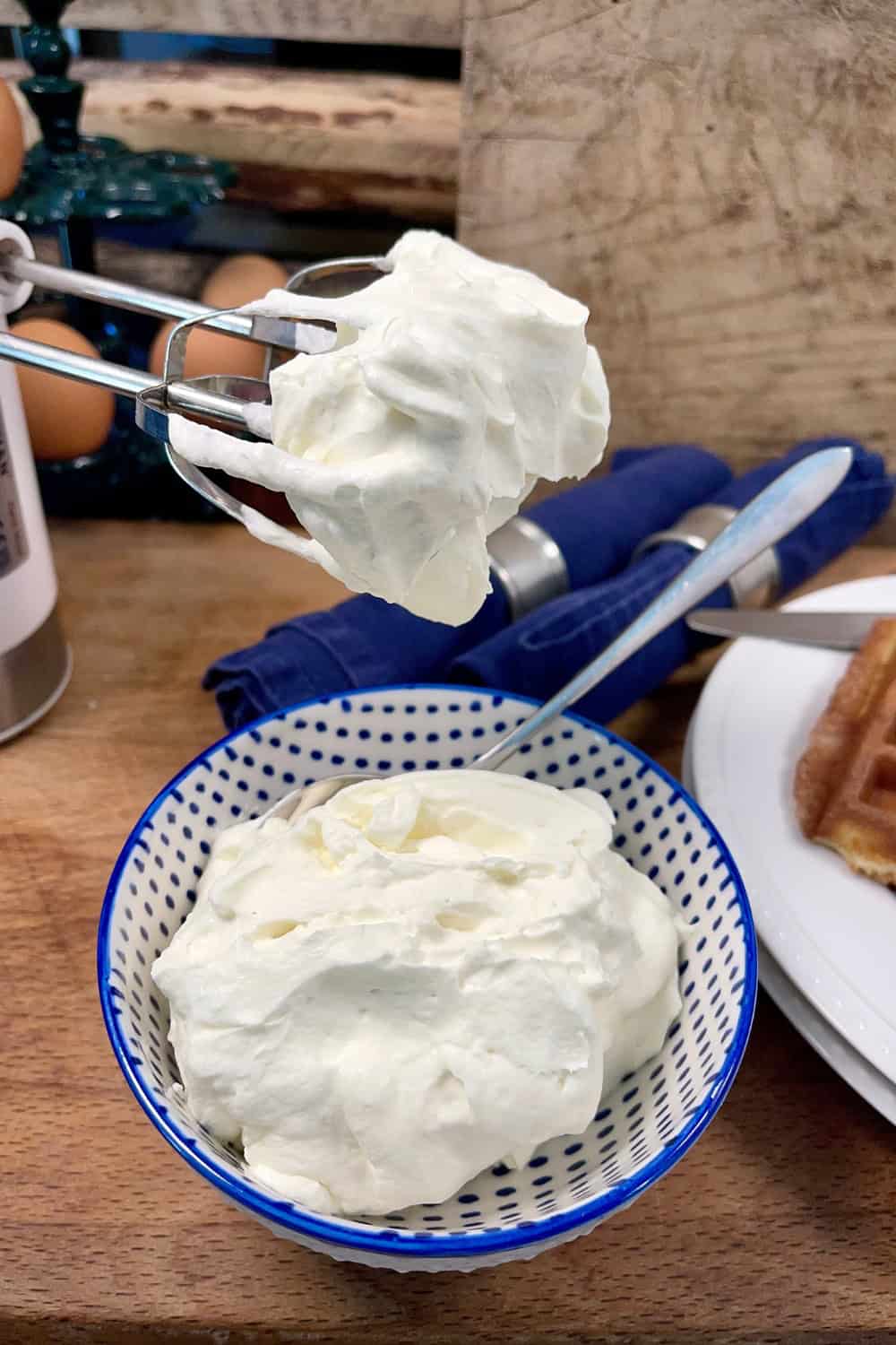 Fluffy Keto Whipped Cream Recipe I'd Rather Be A Chef