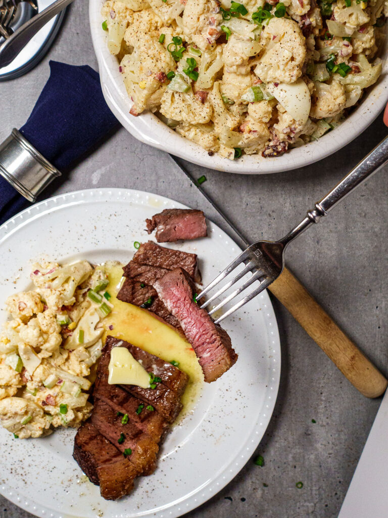 Picanha-Steak-served-with-cauliflower-view-from-above
