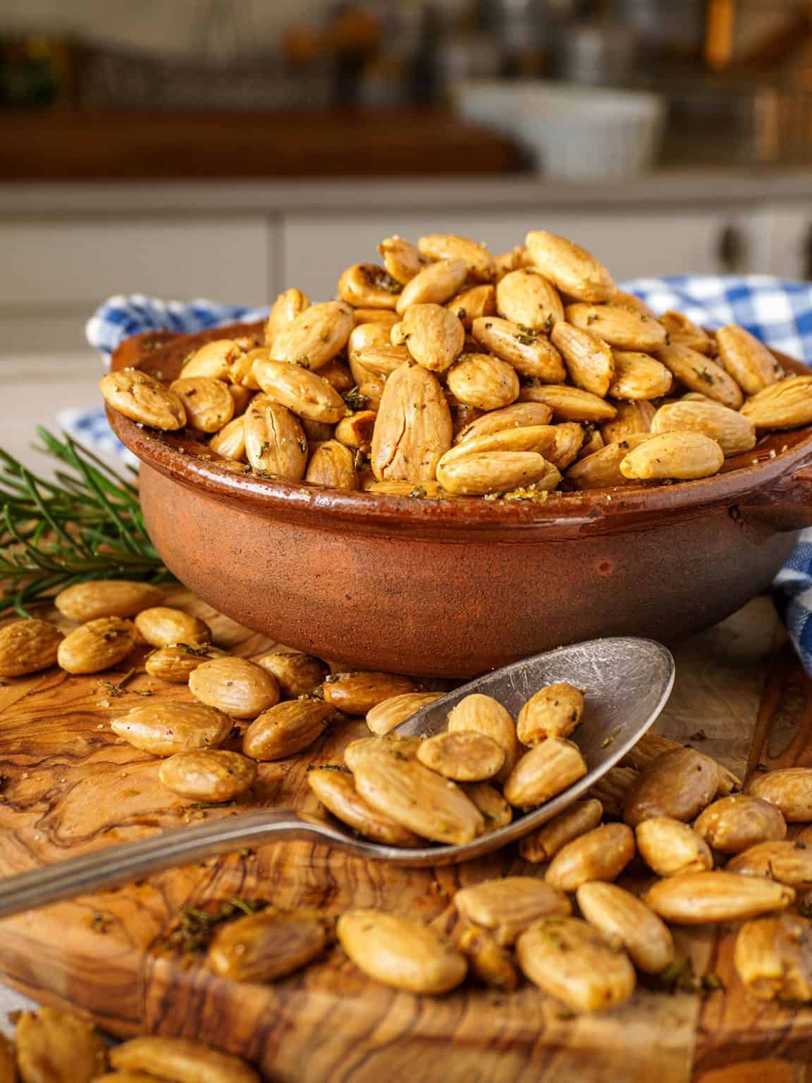Rosemary Roasted Almonds 🌰 - I'd Rather Be A Chef